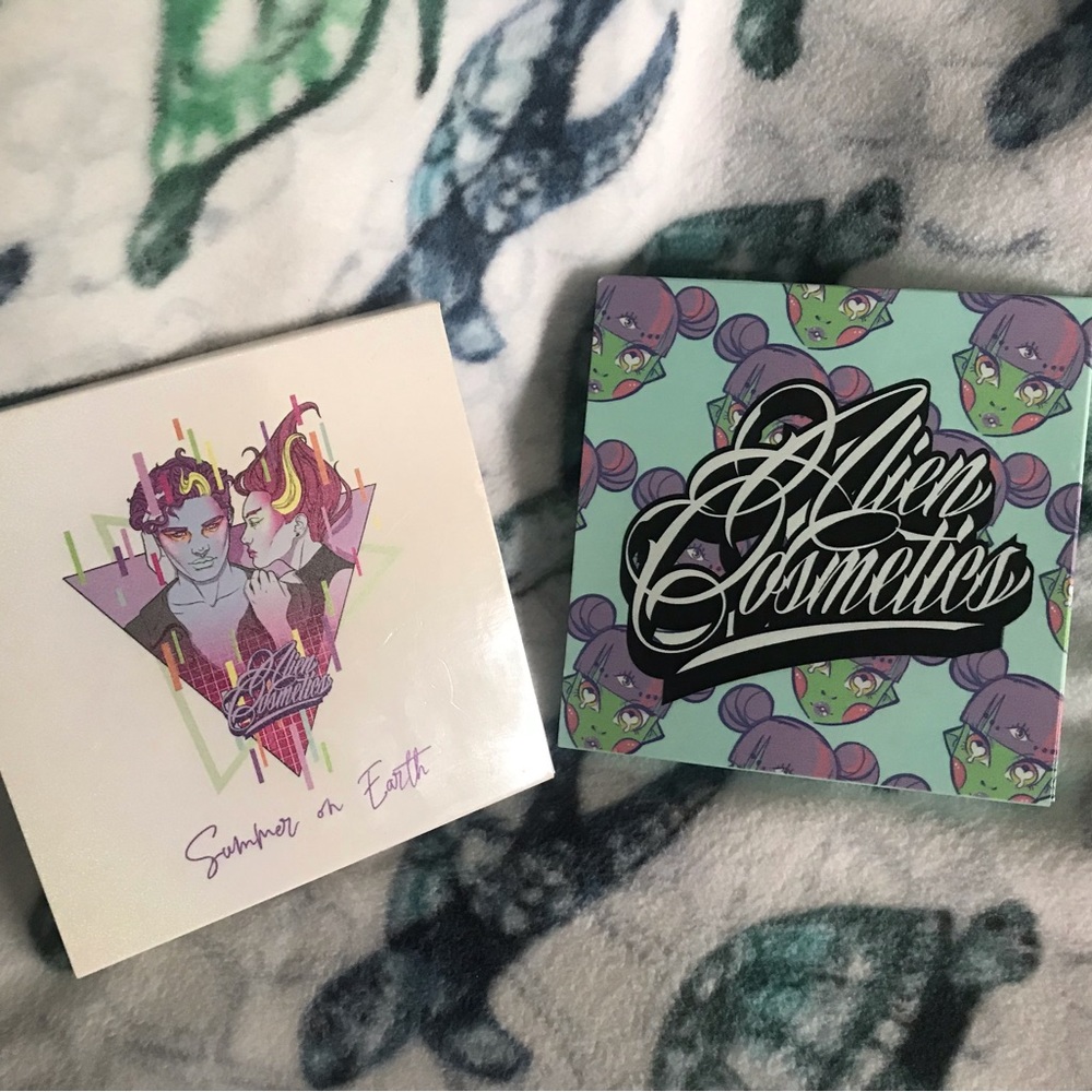 Alien Cosmetics Palettes